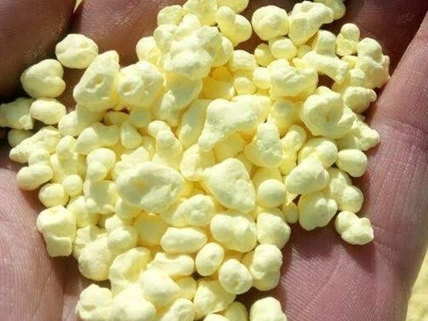 Yellow granular sulphur